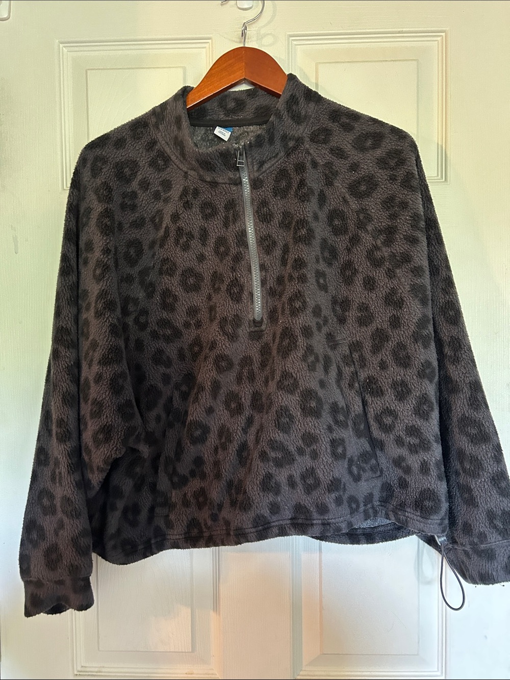 Old Navy Womens Zip-Up Fleece Pullover - Charcoal Leopard Print